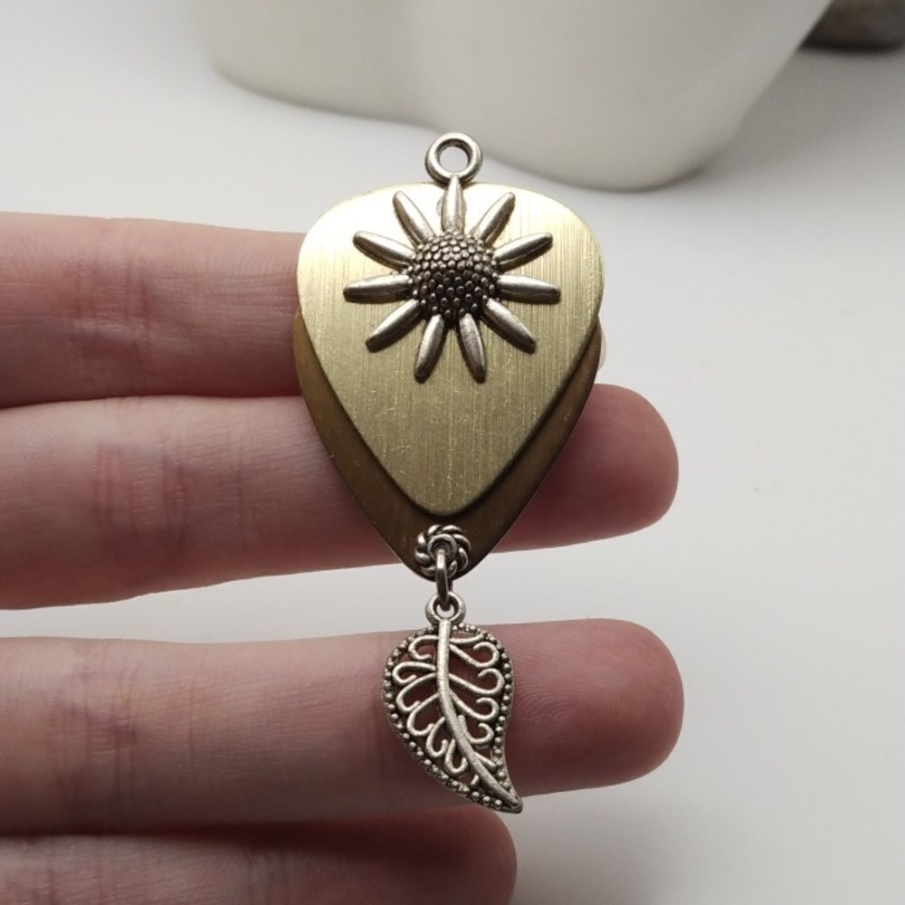 Sunflower cowgirl necklace pendant boho hippie jewelry staple‎ trendy